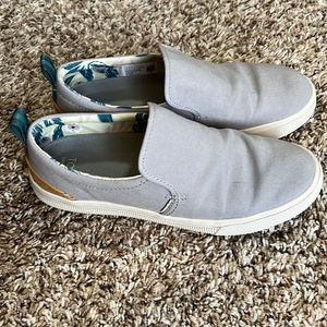 Toms slip on shoes